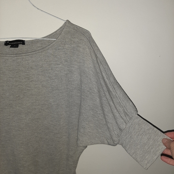 Twenty One Grey Short Sleeve Top - Picture 2 of 4